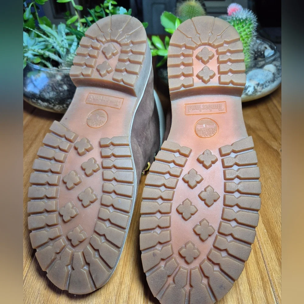 Timberland Dark Brown Suede Boots - Womens Size 9 - Picture 6 of 8